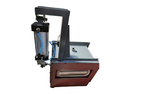 Pneumatic on-off valve